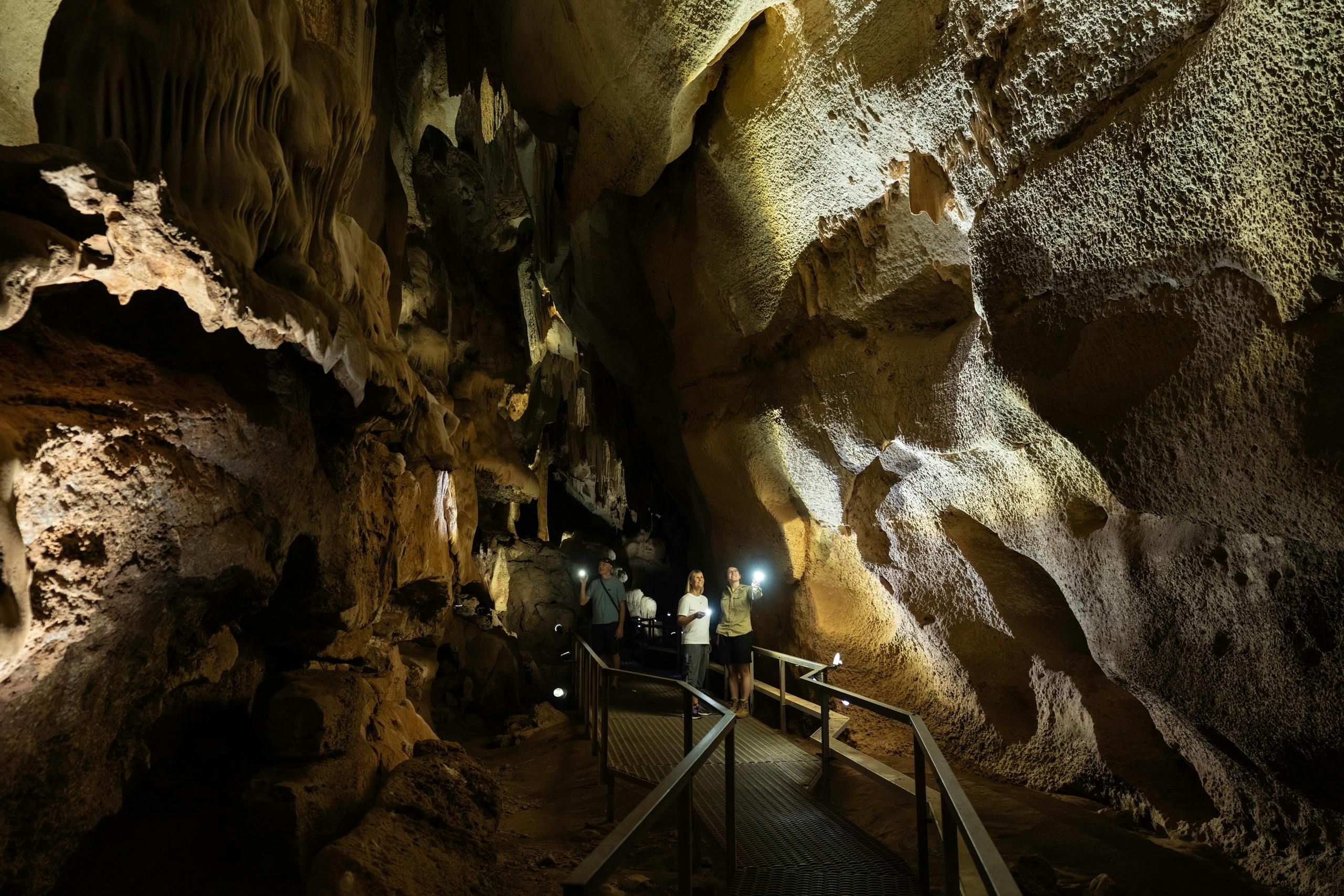 Cutta Cutta Caves