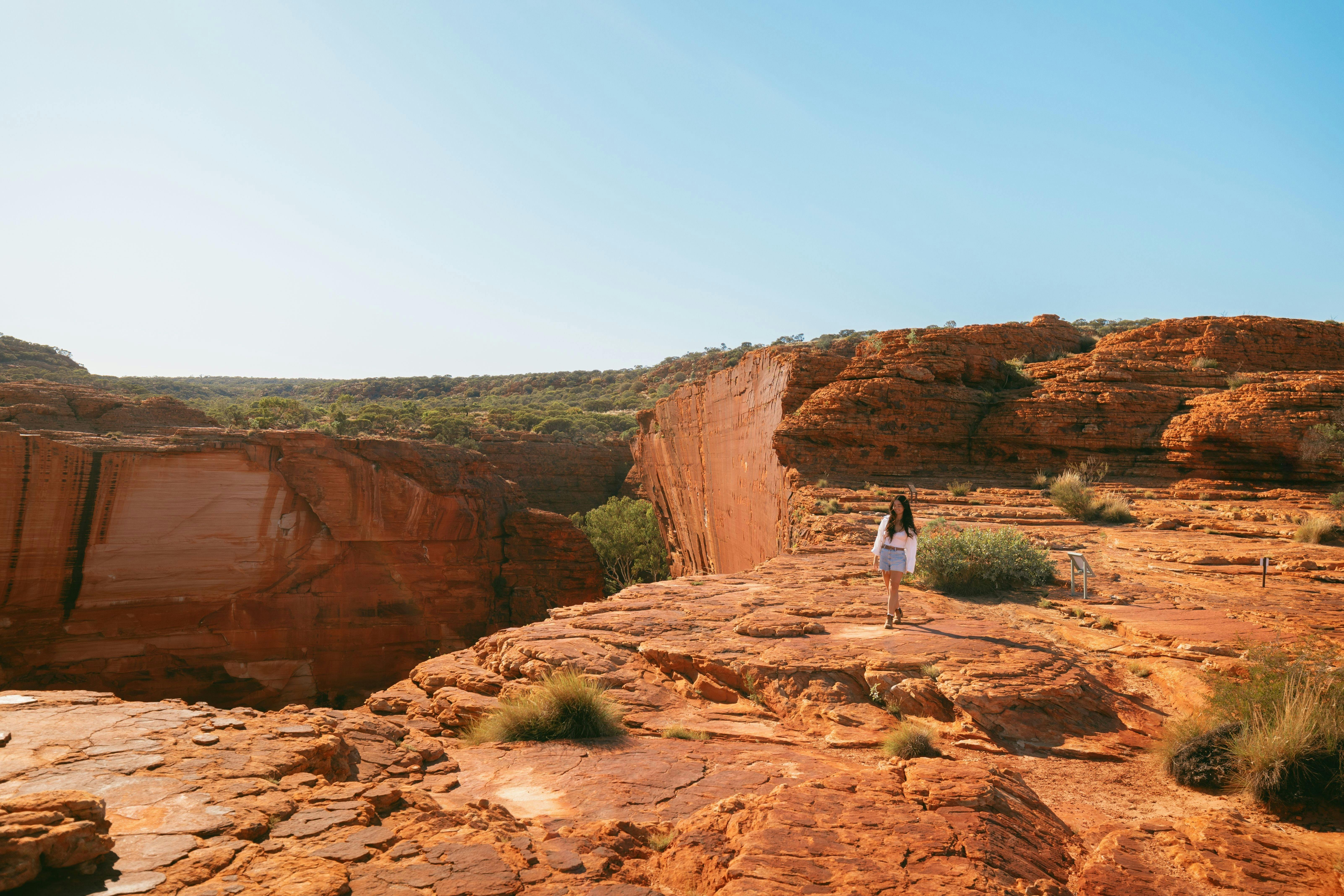 Exploring Kings Canyon Tourism NT Lola and Jira Kings Canyon