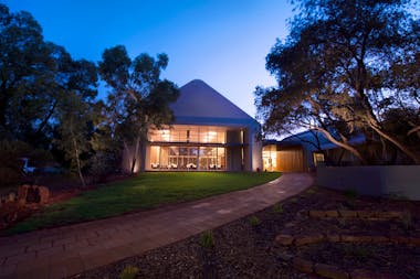 Uluru Meeting Place
