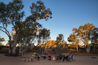 Trek Larapinta Volunteer Project - Larapinta Trail maintenance