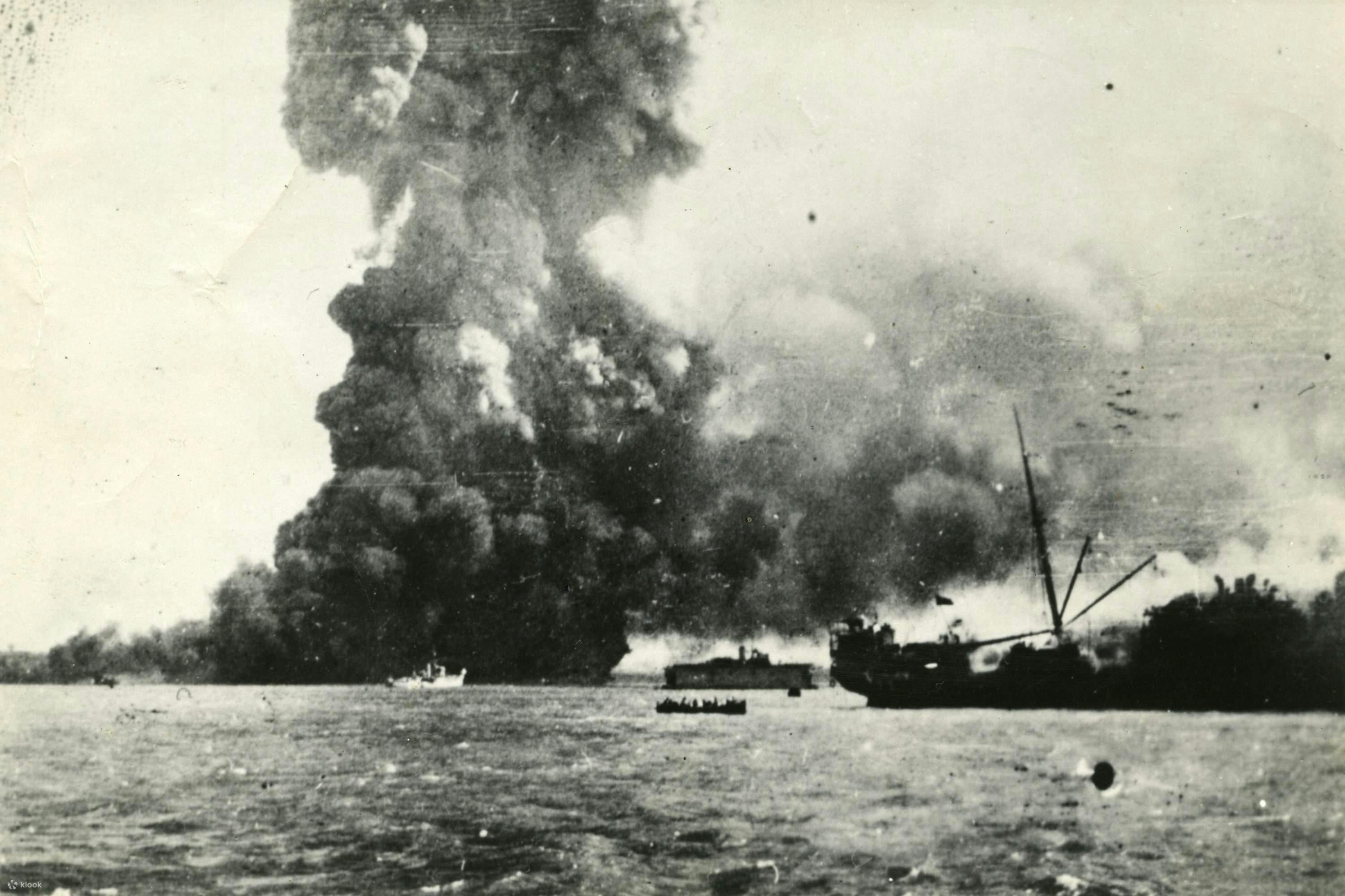 bombs hit darwin port