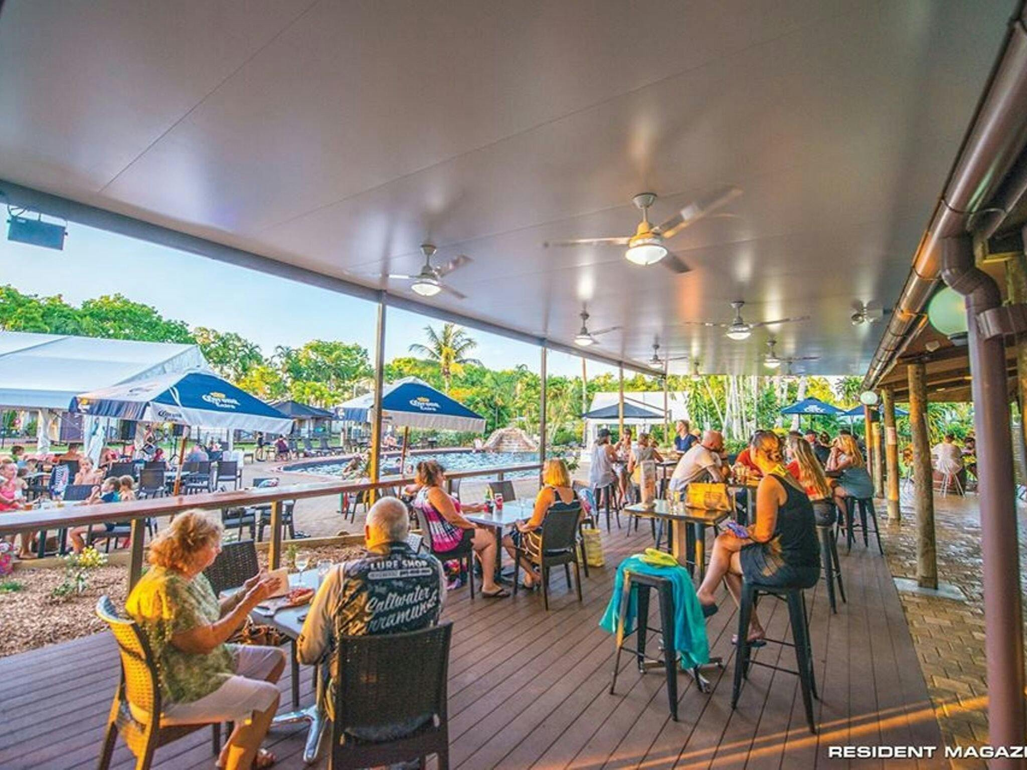 Elements Poolside Bar & Bistro