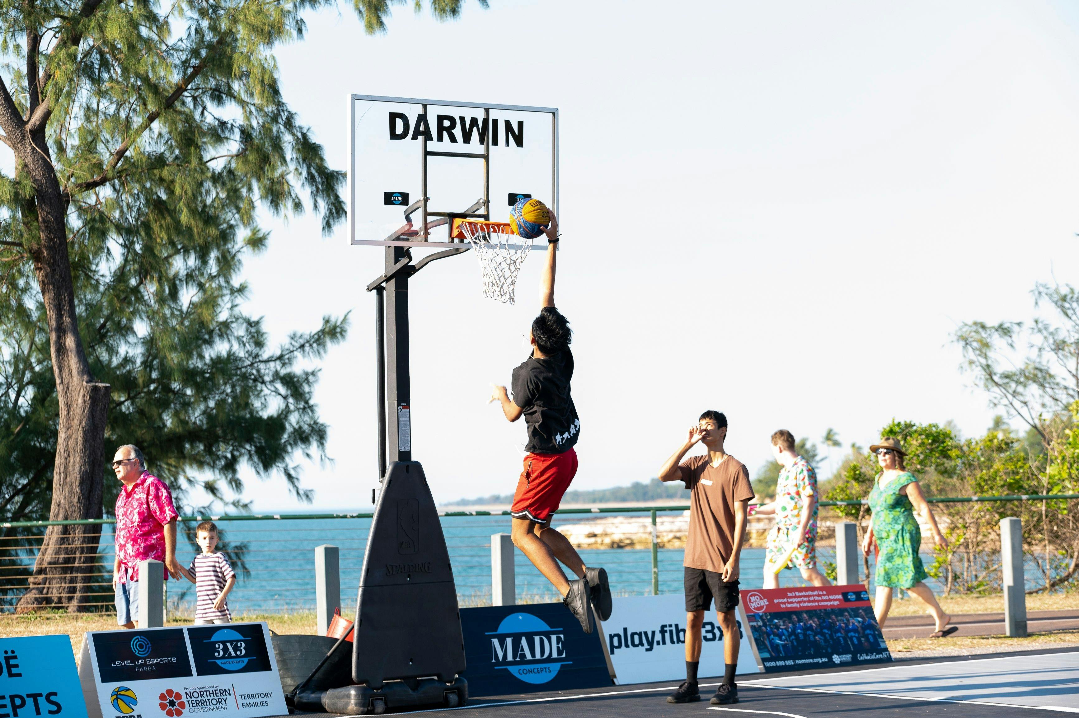 Each year we celebrate arts and sports, aiming to open the gates between the 2 sectors in Darwin