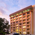 Frontier Hotel Darwin, building exterior