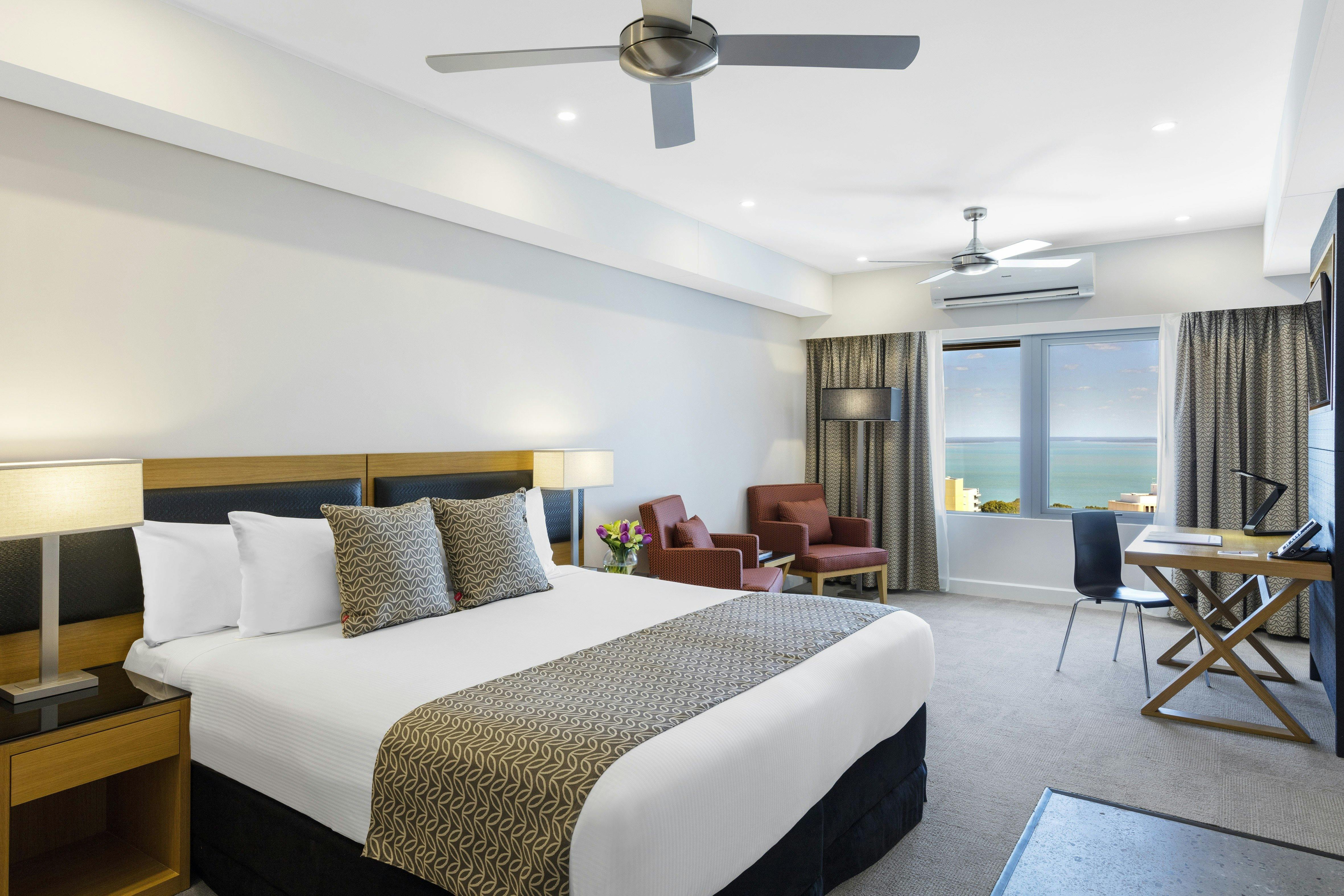 Oaks-Elan-Darwin-Hotel-Bedroom-Living-Out