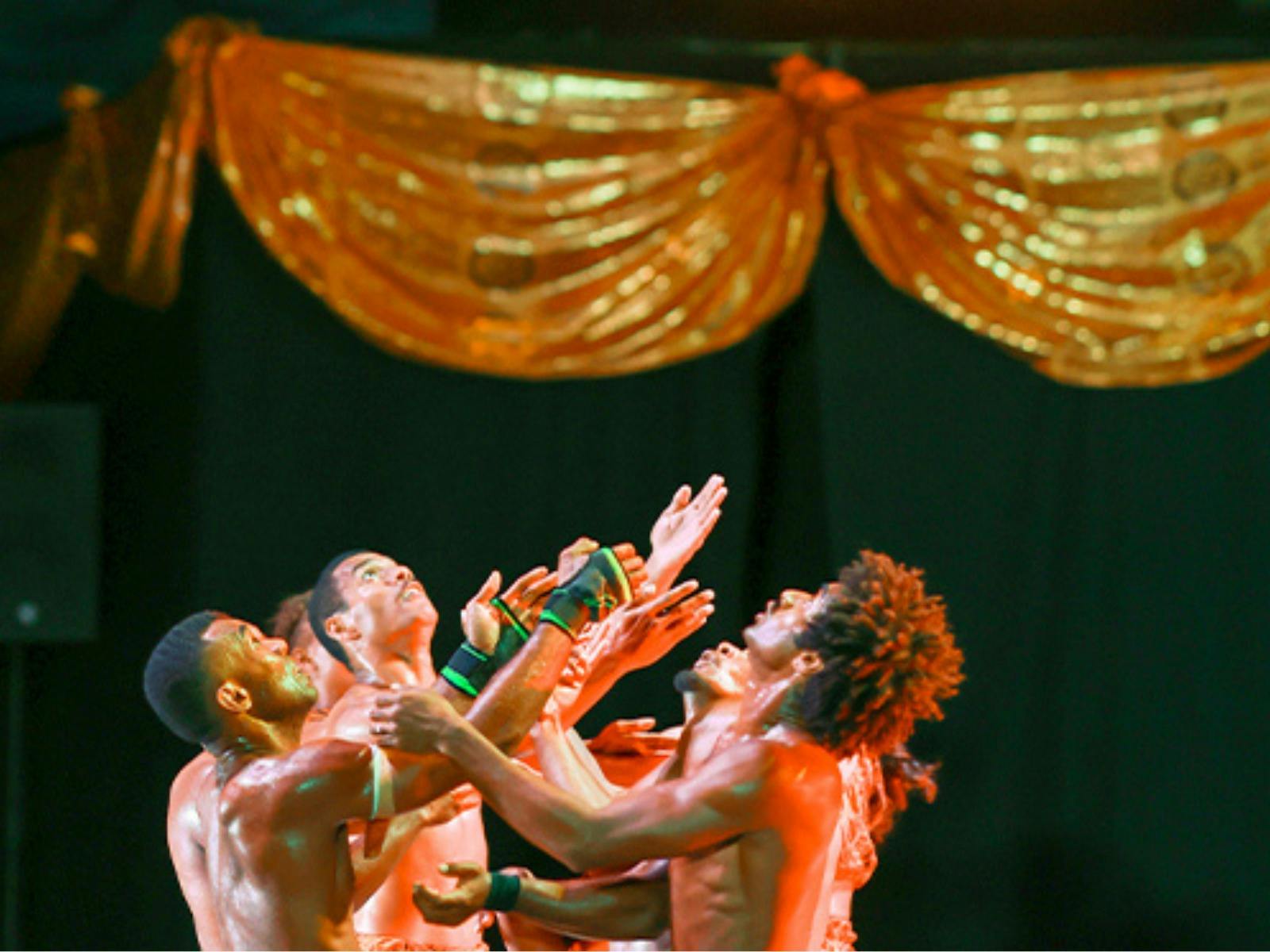 Fijian Flying Circus - Darwin Festival