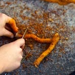 Preparing native bush dyes