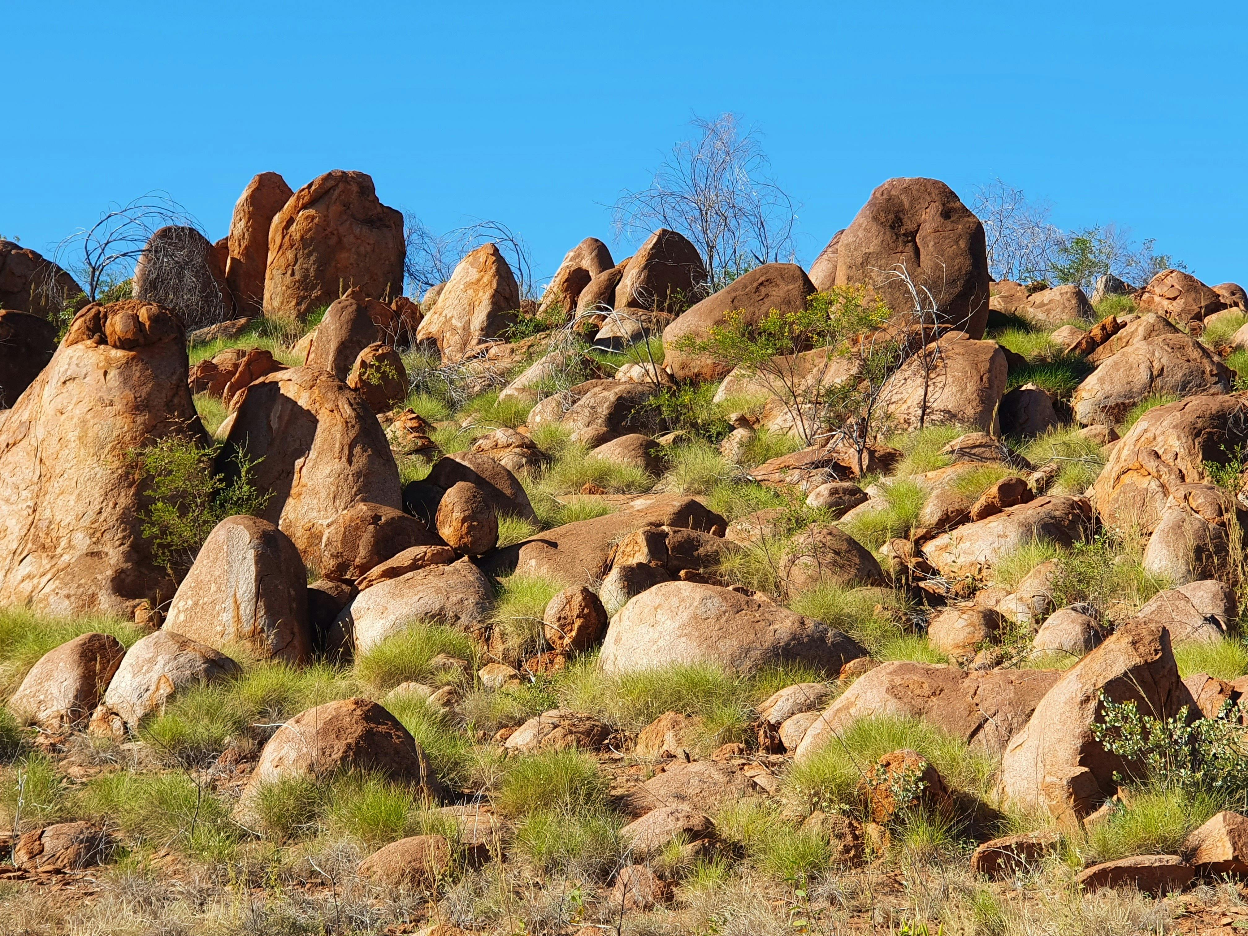 Kunjarra/The Pebbles