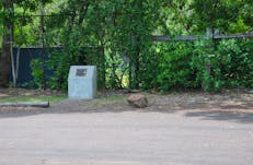 Memorial cairn at the Bark Hut Inn – Arnhem Highway.