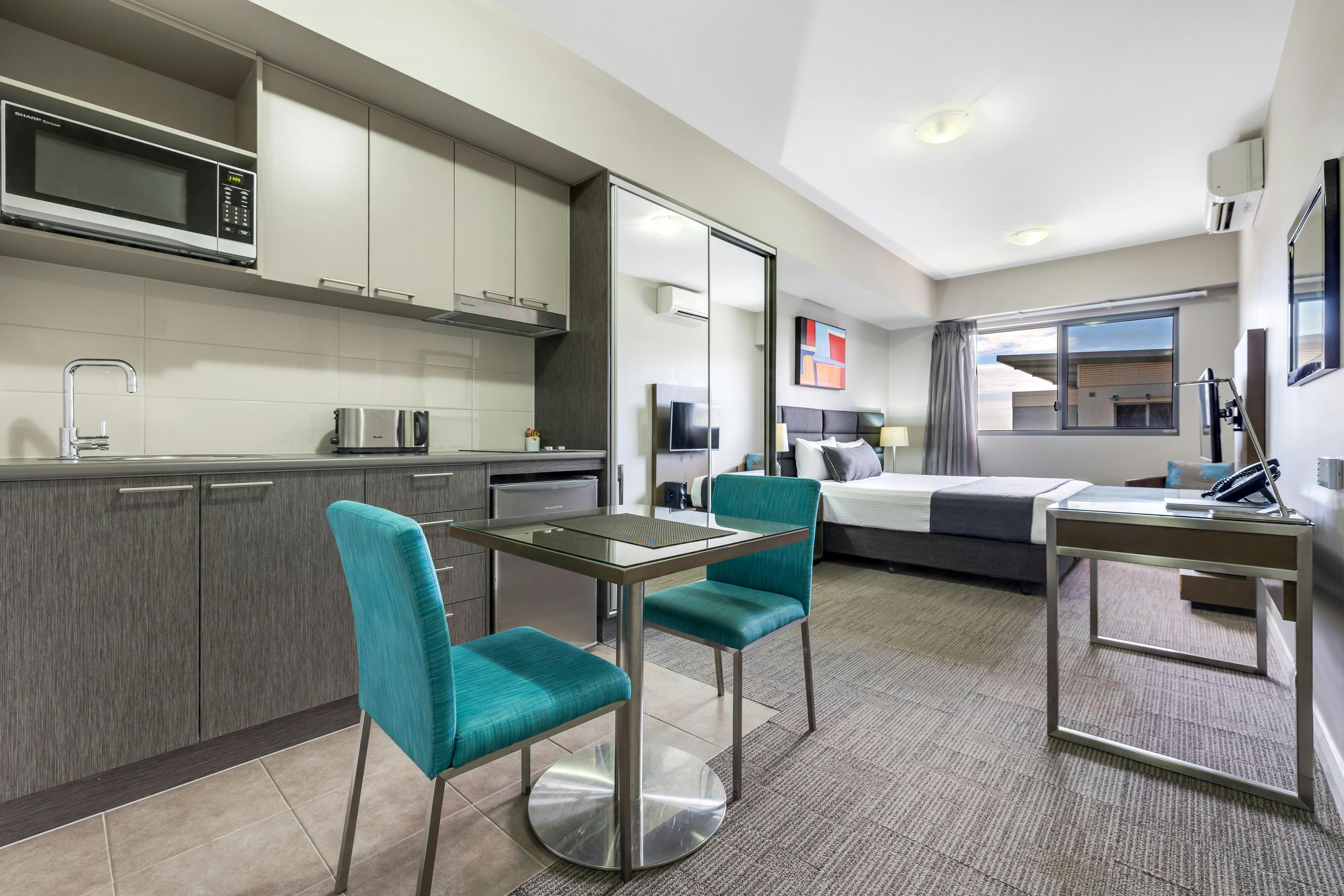 Studio apartment with King size bed and equipped kitchenette