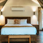 Wake up to the song of birds in the native bush of Litchfield. All from airconditioned comfort!