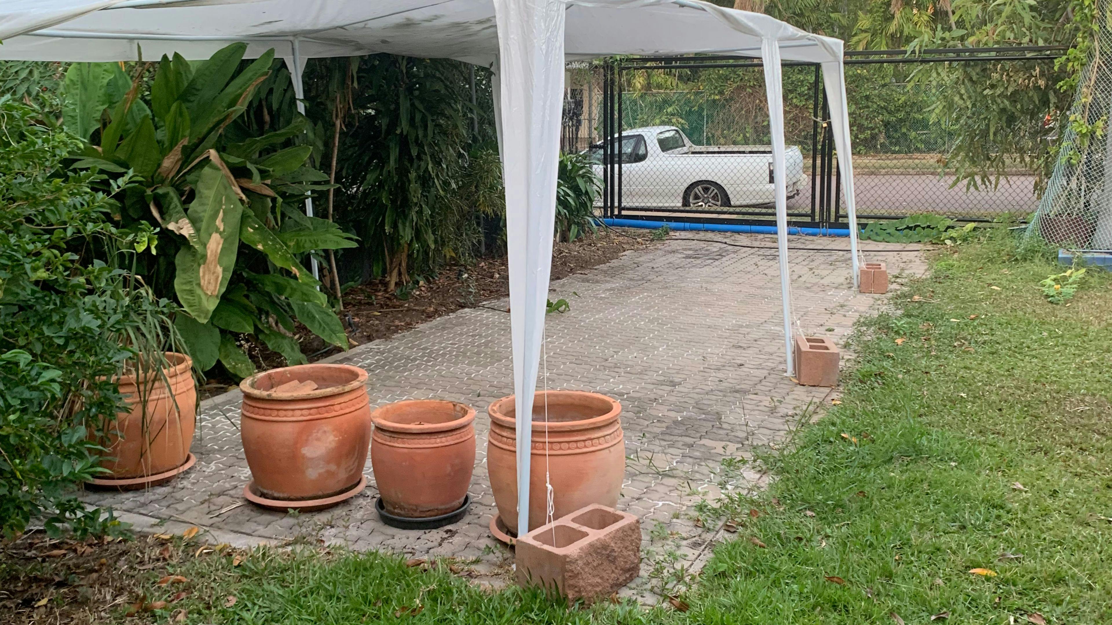 Van site in Taryn’s front garden - walk to the beach