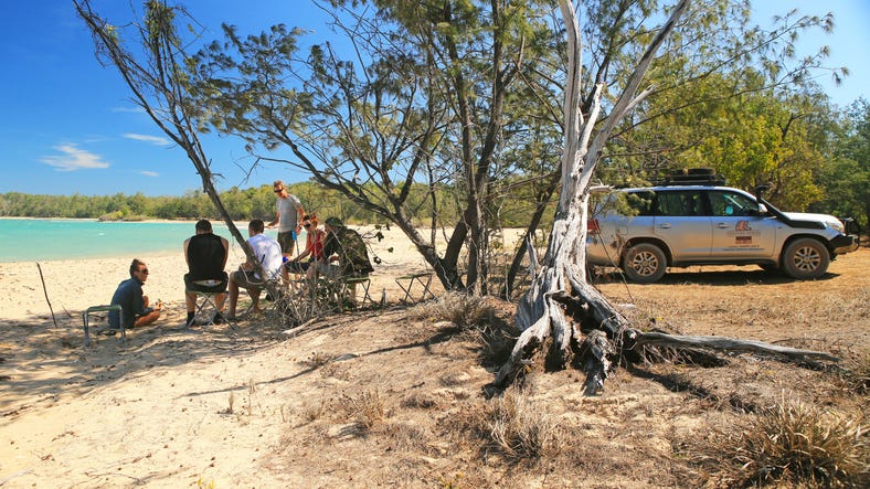 8-Venture North tour group in Arnhem Land