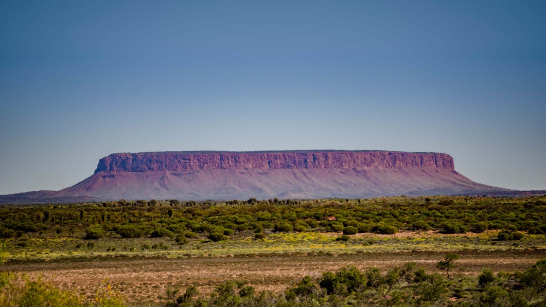 mt conner near alice springs,-d-,jpg