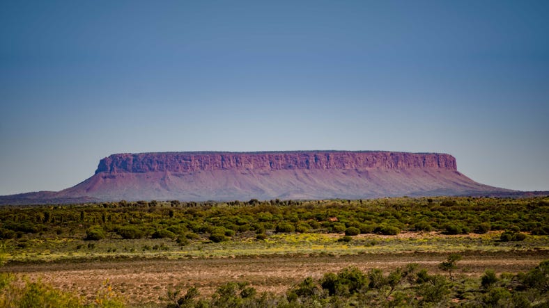 mt conner near alice springs,-d-,jpg