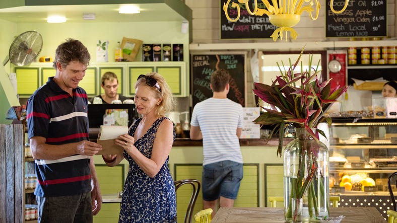 visitors-enjoy-a-break-at-evas-botanic-gardens-cafejpg