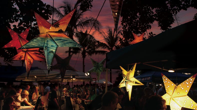 11-Mindil Beach Sunset Markets at dusk