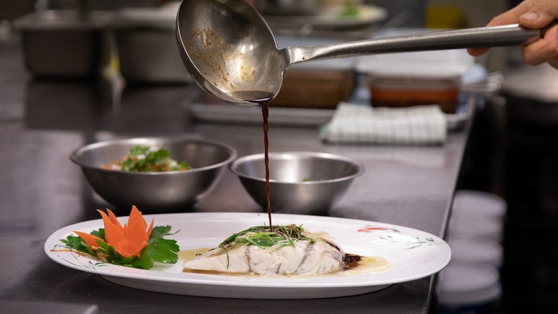 Dragon Court SignatureDish-1265