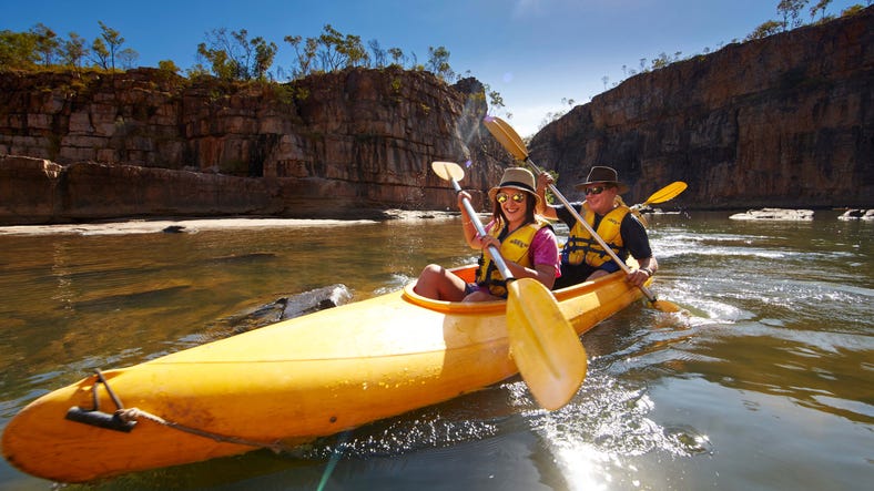 4-kayaking down katherine gorge,-d-,jpg