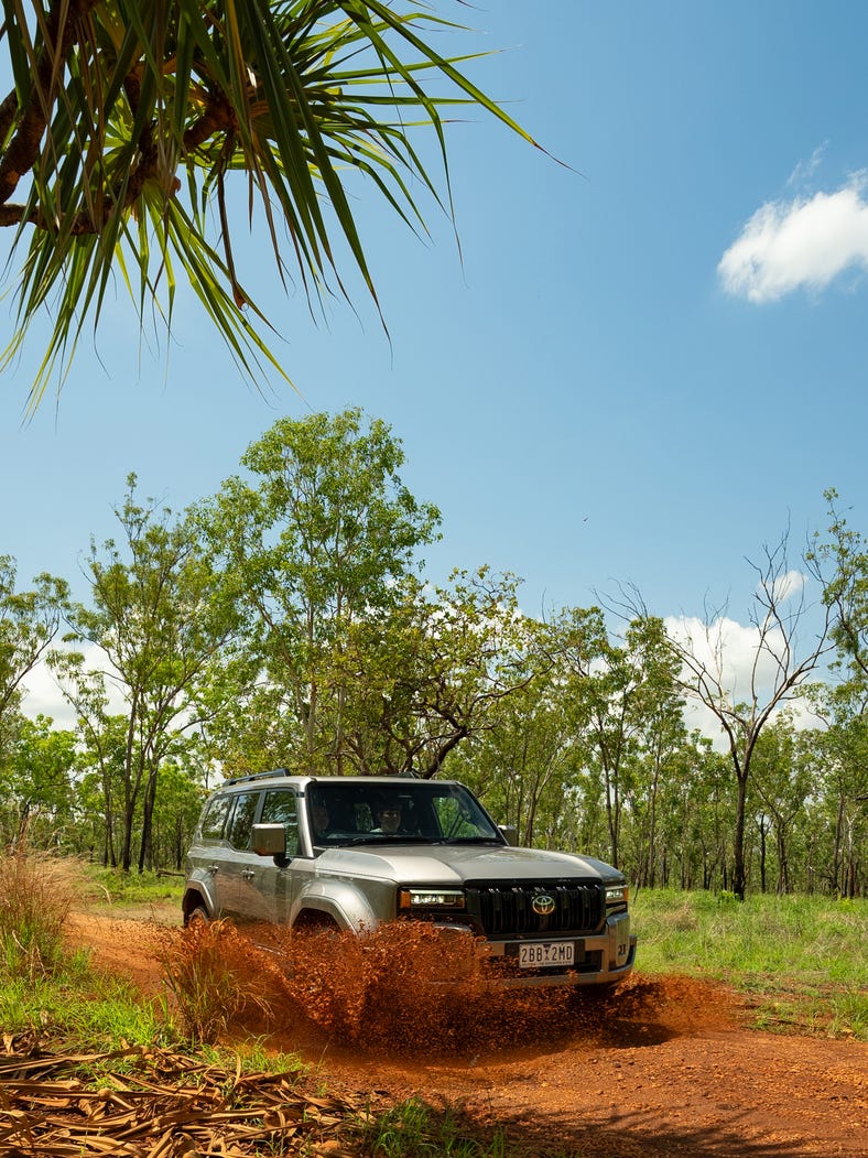 4WD vehicles drive Kakadu road