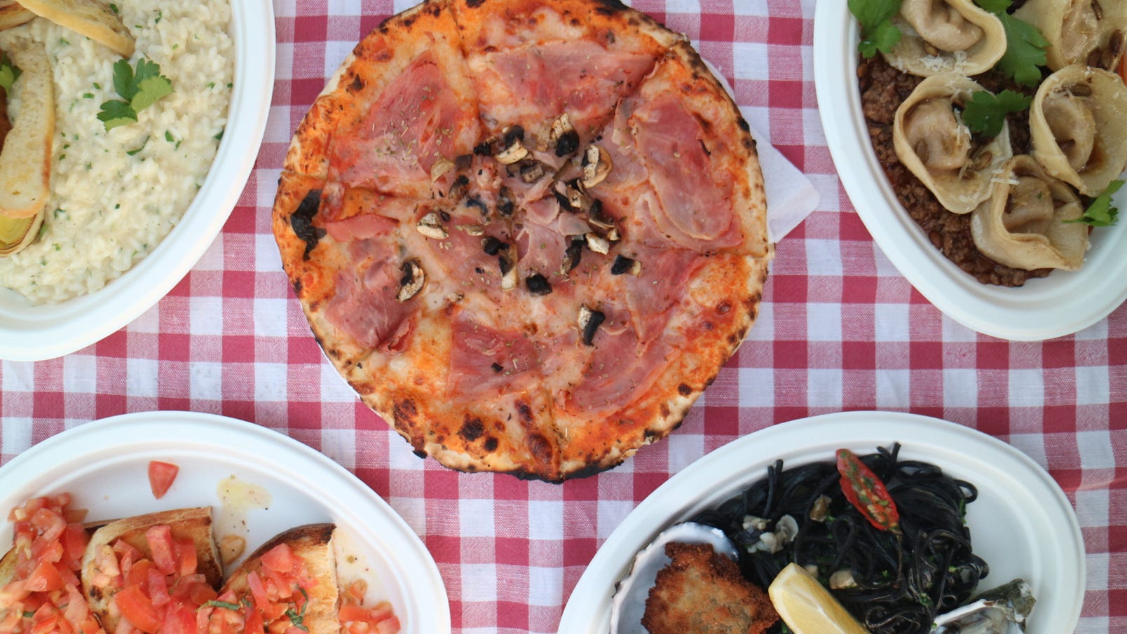Pizza and other Italian dishes served at Cucina sotto le stelle