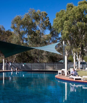 Heritage caravan park Alice Springs pool