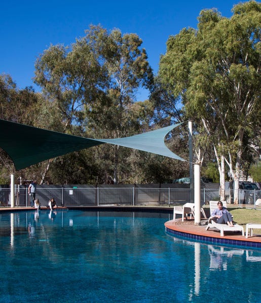 Heritage caravan park Alice Springs pool