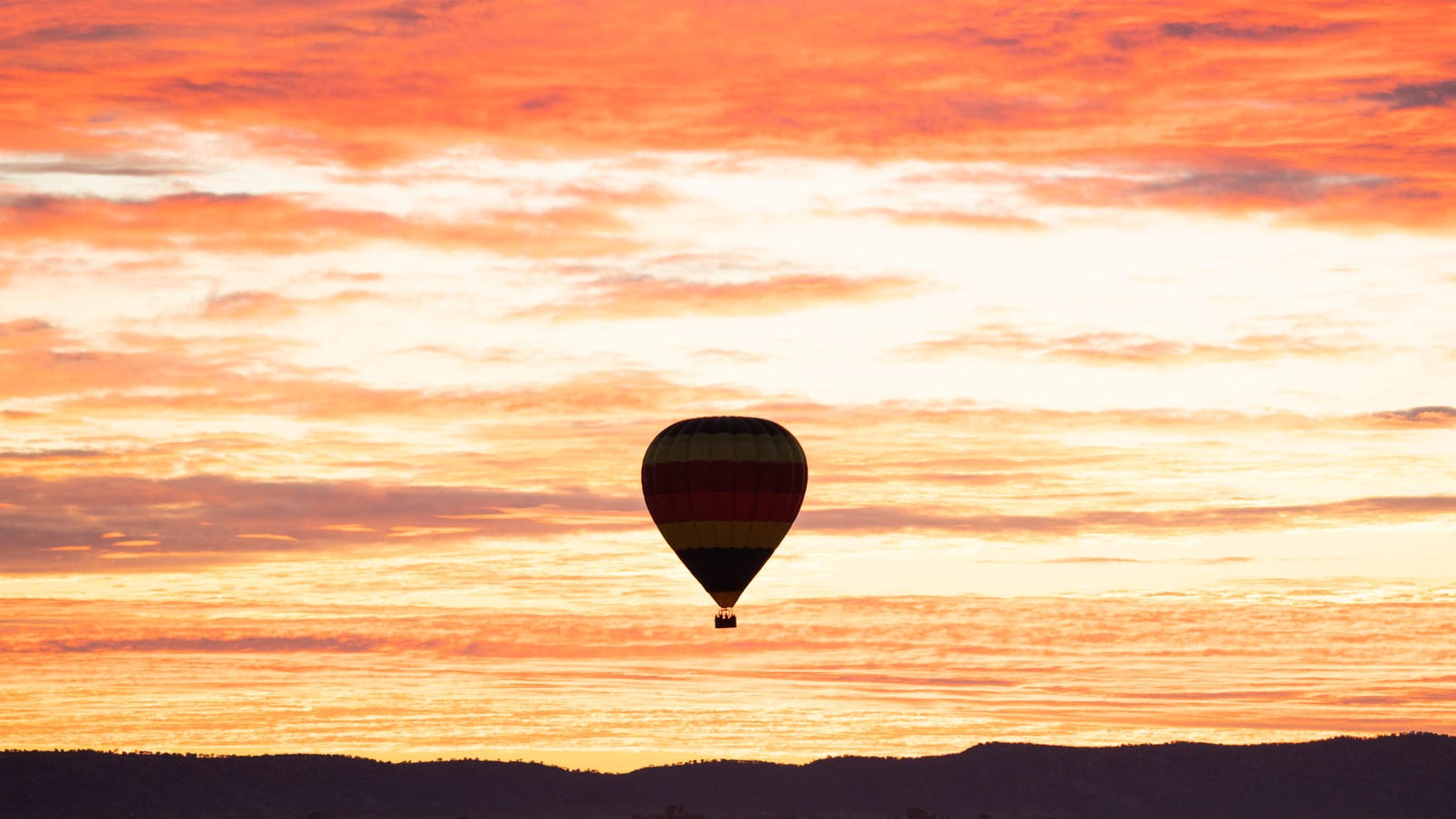 Hot air ballooning at sunrise near Alice Springs