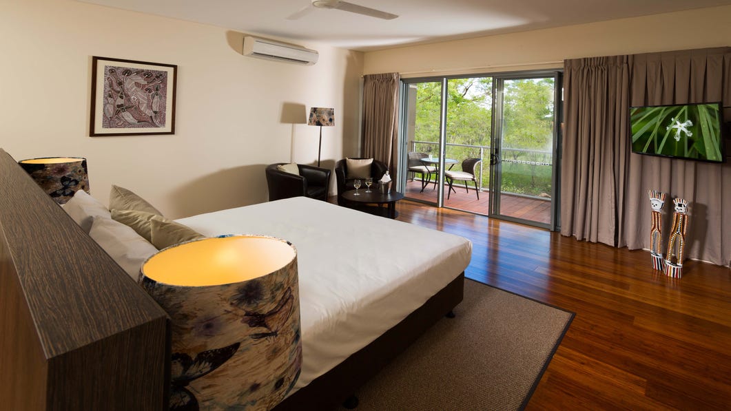 Cicada Lodge Room