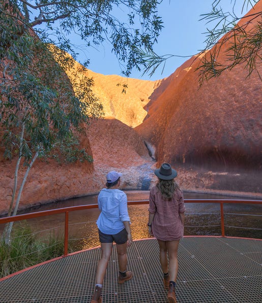 Walk to Mutitjulu Waterhole Uluru