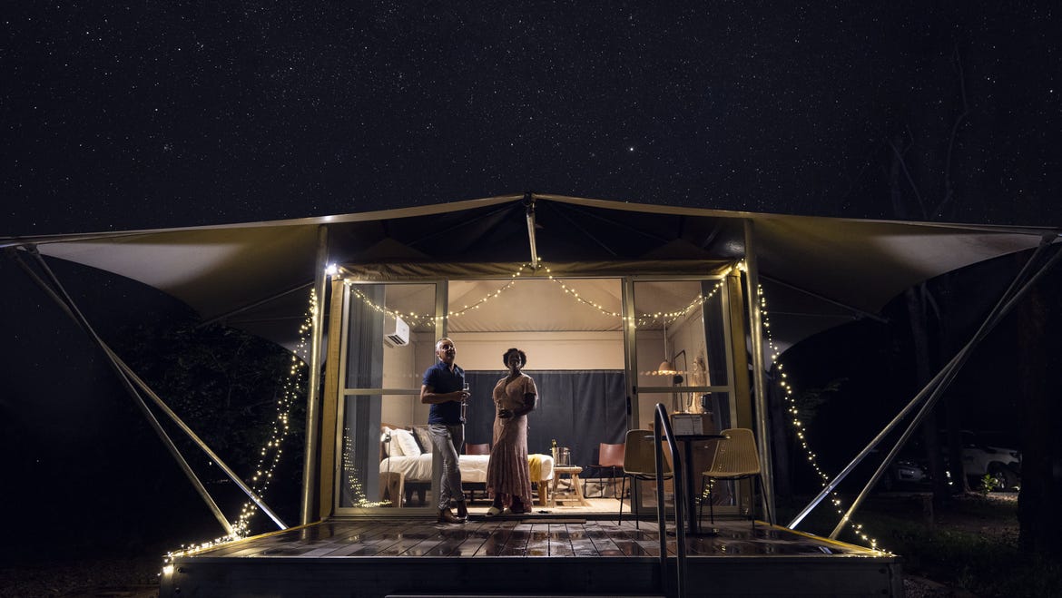 cooinda-lodge-glamp-tent-experience-under-stars