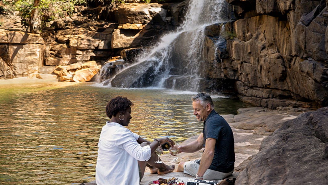 Couple-enjoying-picnic-at-Bullo-River