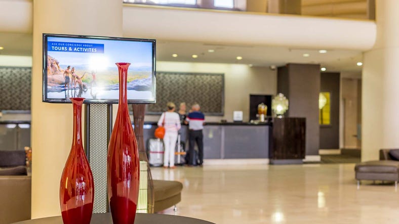 Hilton Darwin lobby