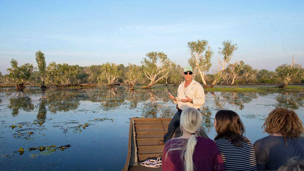 Cruising along the Mary River