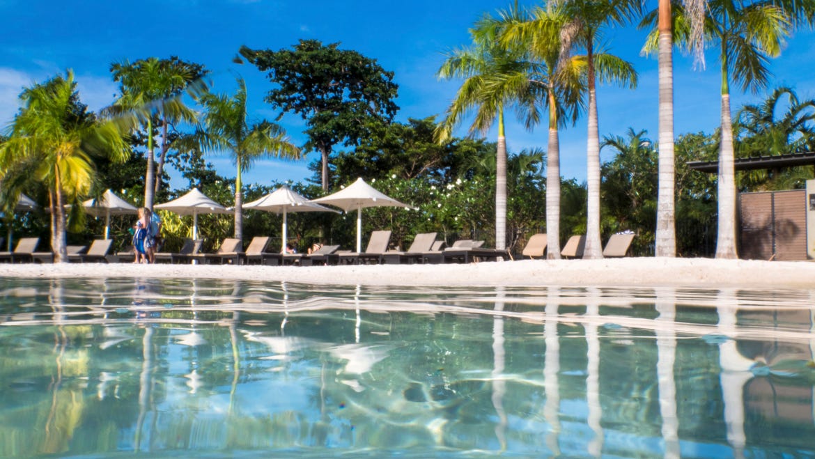 Lagoon-pool-at-Mindil-Beach-Casino-Resort