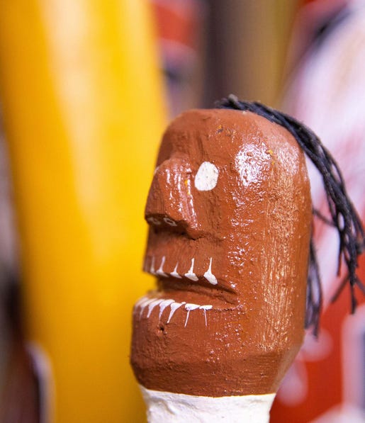 Art piece at Mimi Aboriginal Arts and Crafts