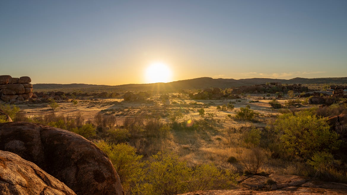 Karlu Karlu at sunset in Tennant Creek region