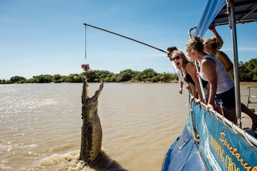 DE people at jumping crocodile cruise