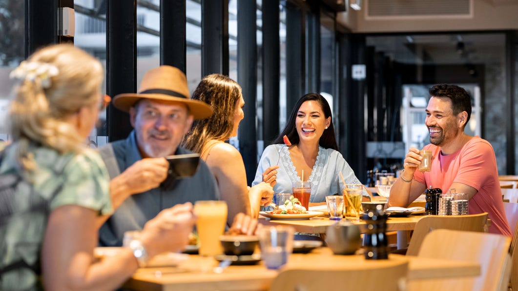 couples dining at the restaurant in Darwin