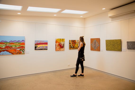 Art galleries around Alice Springs
