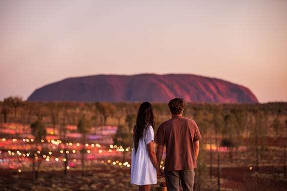 Uluru and Surrounds in 7 days (PDF)