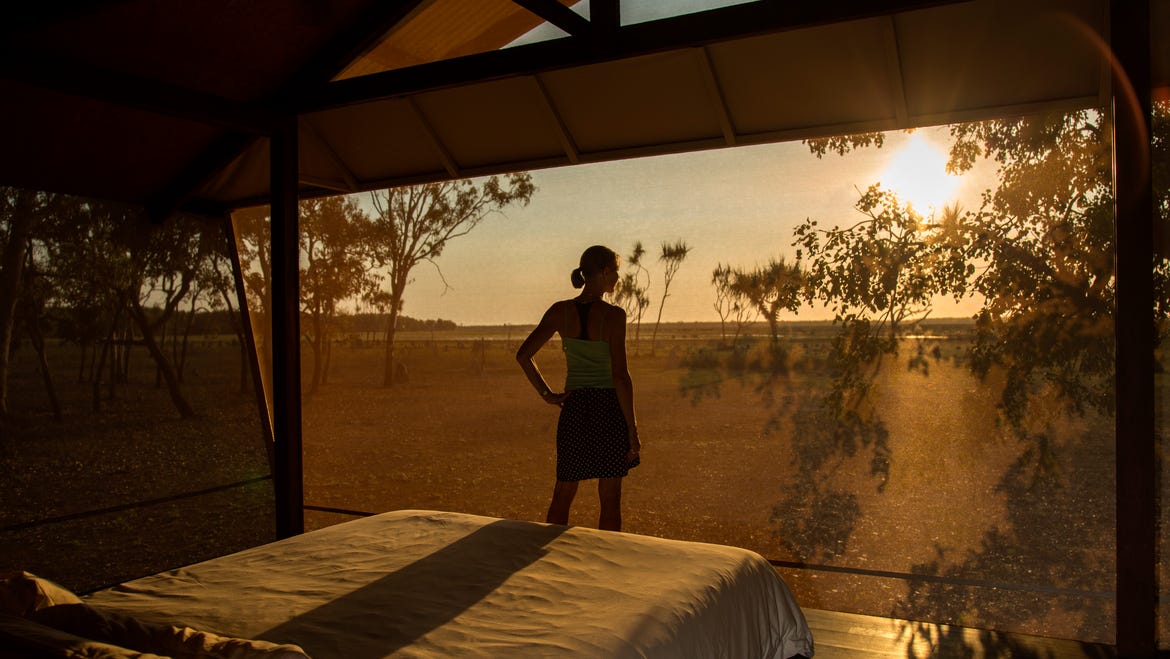 Waking up at Bamurru