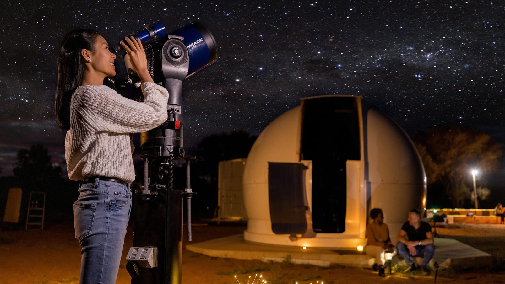 gaze-at-the-stars-during-dark-skies-festival